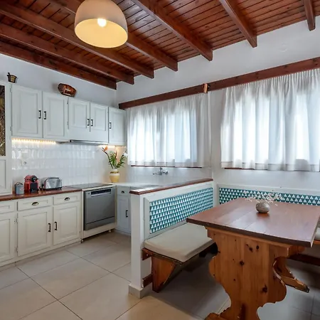 Villa Seaview With Piano By Chania Living Stories Hriszí Aktí Haniá